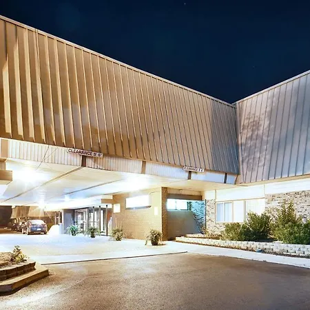 Hotel Magnuson Grand Columbus North
